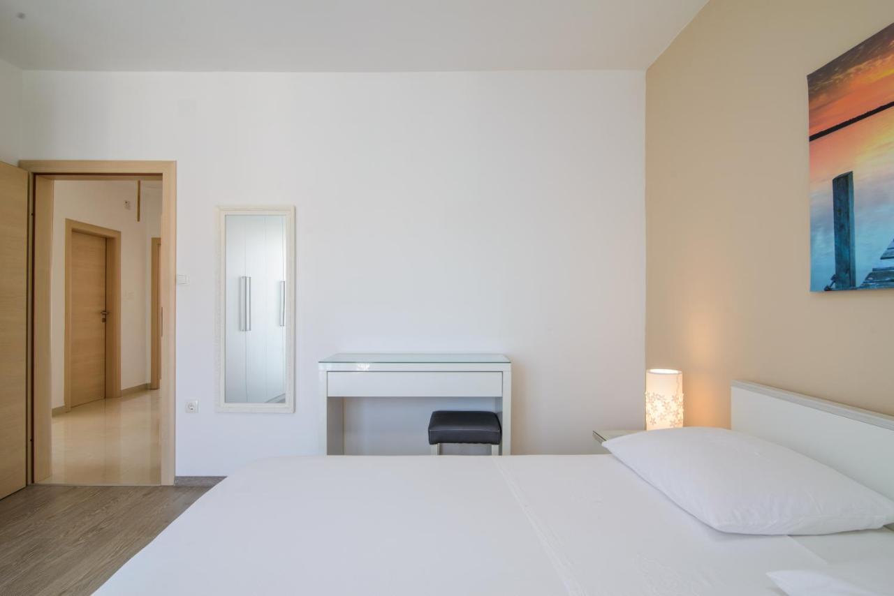 Apartments Tonka Trogir Exterior photo