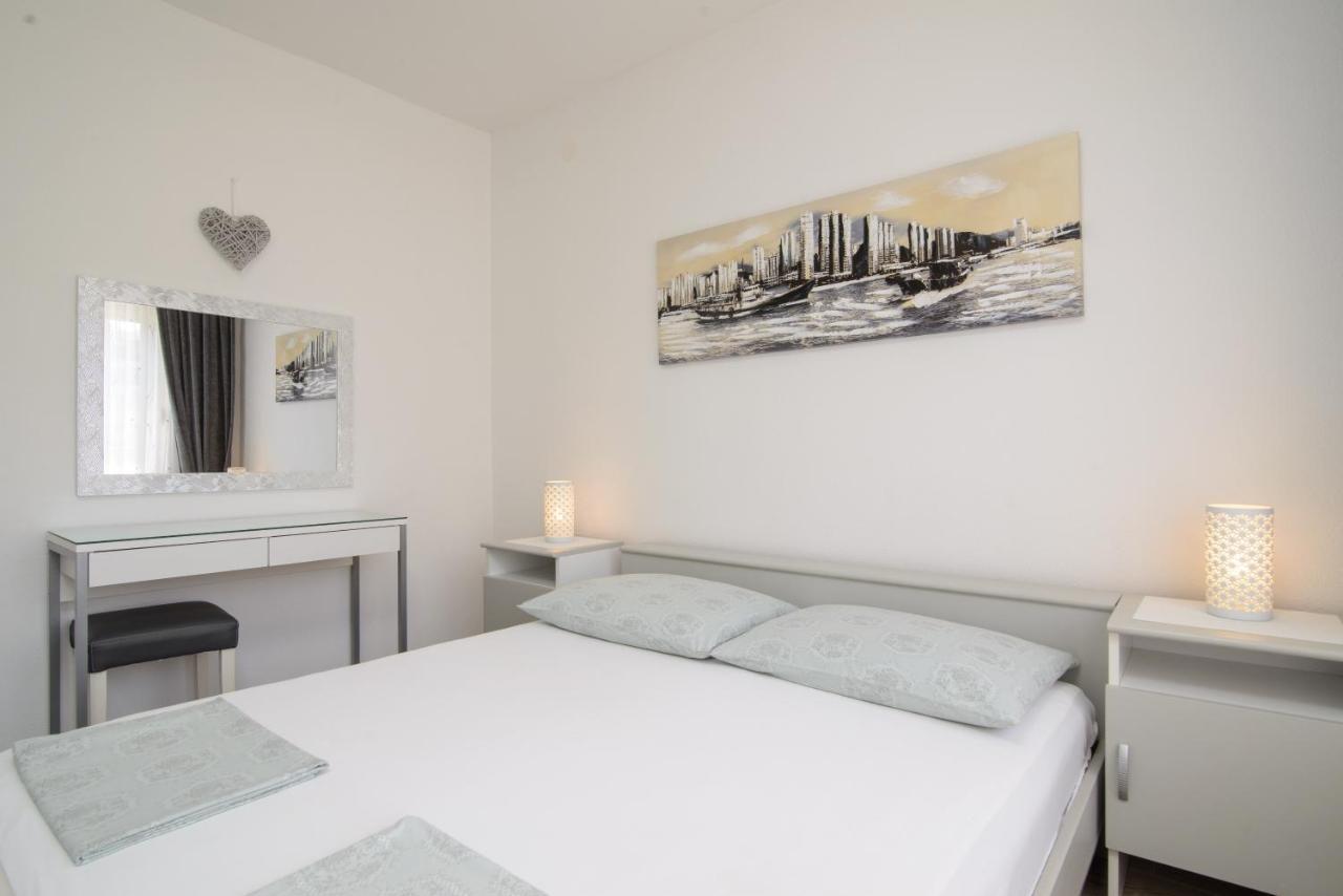 Apartments Tonka Trogir Exterior photo