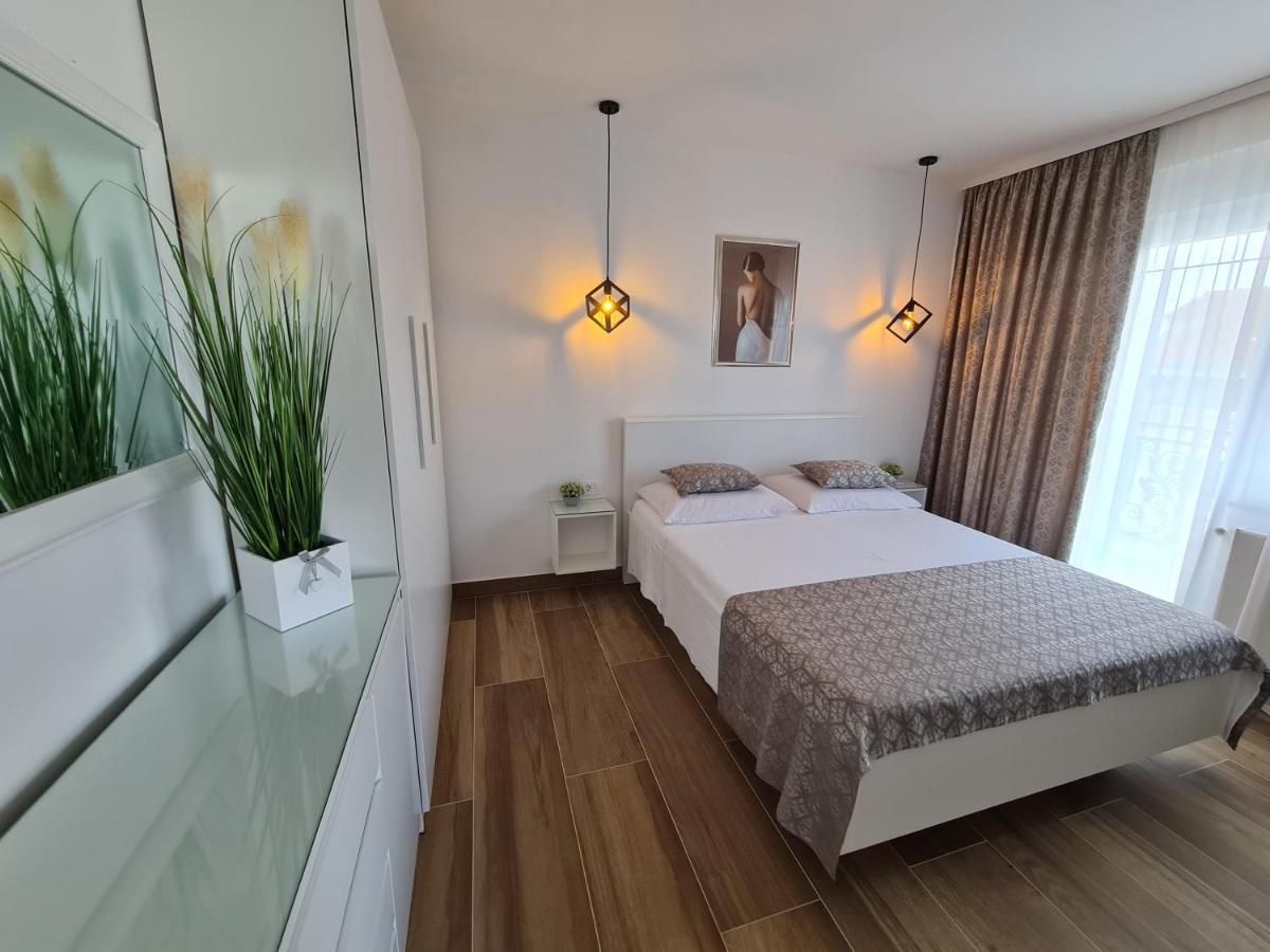 Apartments Tonka Trogir Exterior photo